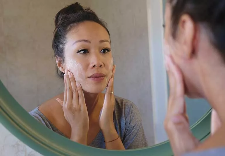 Best Beauty Products for Glowing Skin in Your 30s