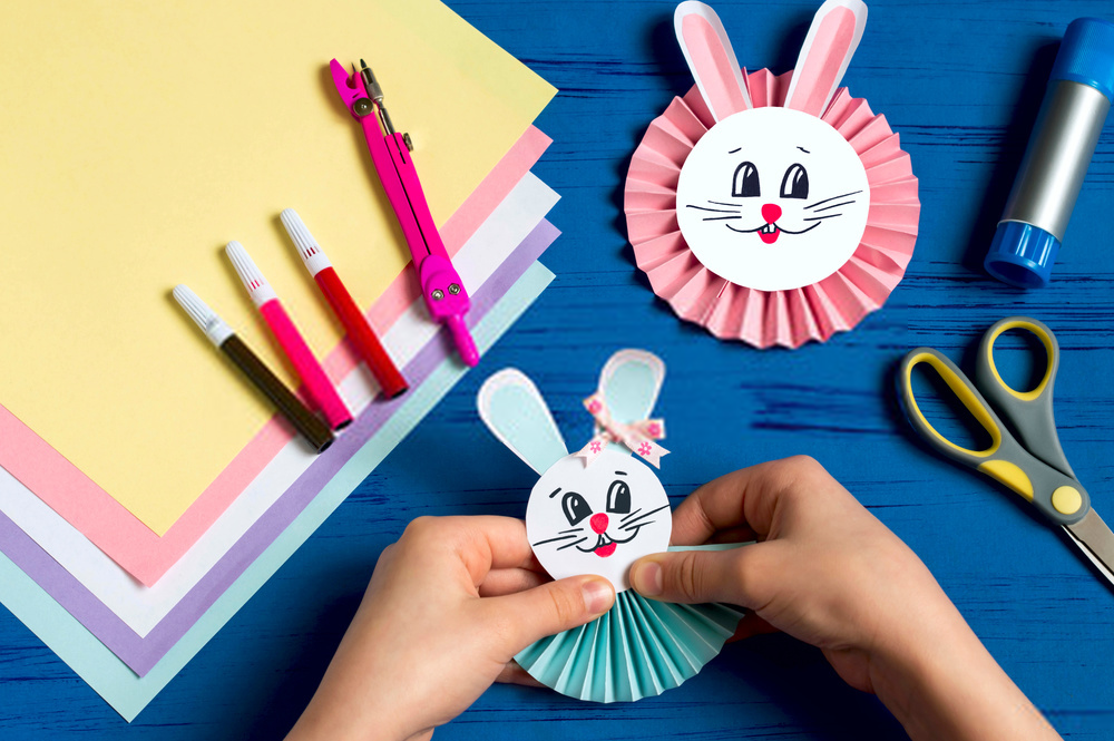 How to Start a DIY Arts and Crafts Project at Home: A Beginner’s Guide