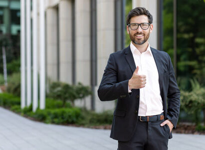 How Real Estate Agents Help Clients Succeed